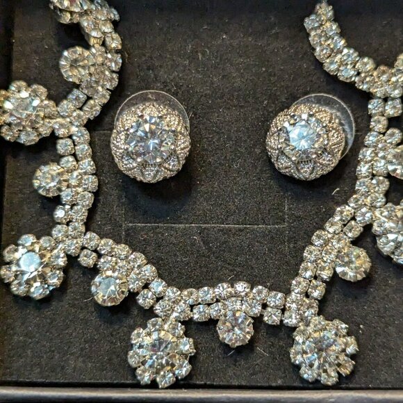 Crystal Silver Tone Choker Necklace with Matching Earrings Bridal Wedding Party - Picture 2 of 7